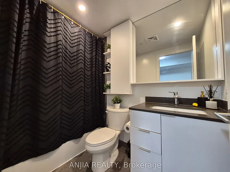 8 Cedarland Dr #321 — Photo 14