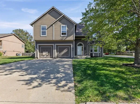 18417 Elm St, Gardner, KS 66030