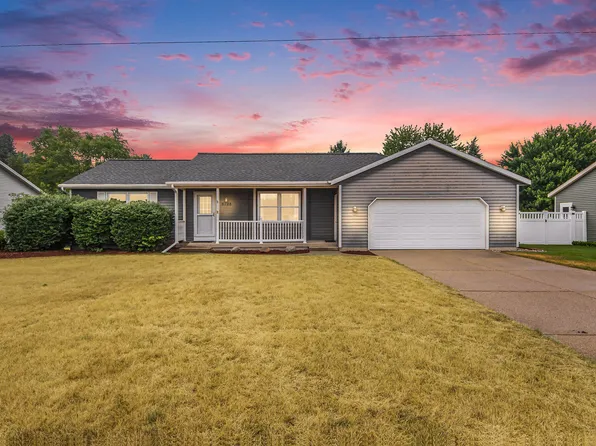 8728 Cottonwood Dr, Jenison, MI 49428