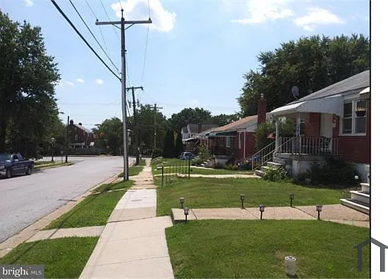 2617 Moore Ave
