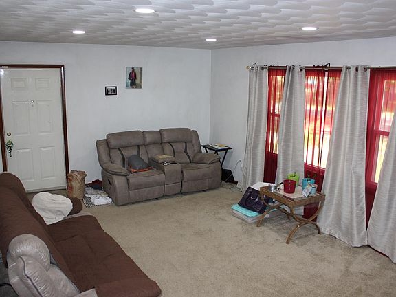 2nd image of 2810 Gibson St