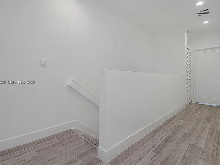 635 NW 30th Ter — Photo 15