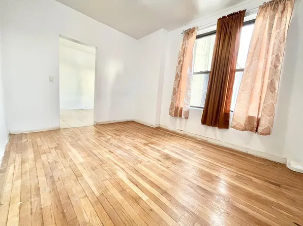 1677 President Street image 4 of 11