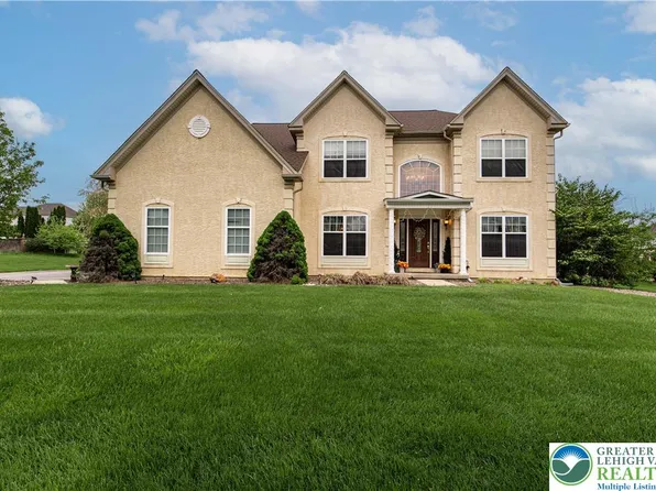 4415 Crosswinds Dr, Easton, PA 18045