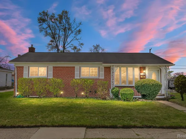 10371 N Oak Dr, Ferndale, MI 48220