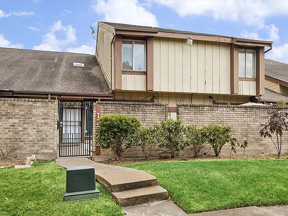2nd image of 12522 Newbrook Dr