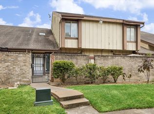 12522 Newbrook Dr, Houston, TX 77072