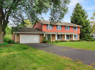 18760 Elm Terrace Dr, Brookfield, WI 53045