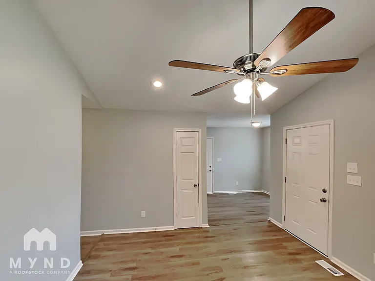 305 S Pinchback Ave — Photo 6