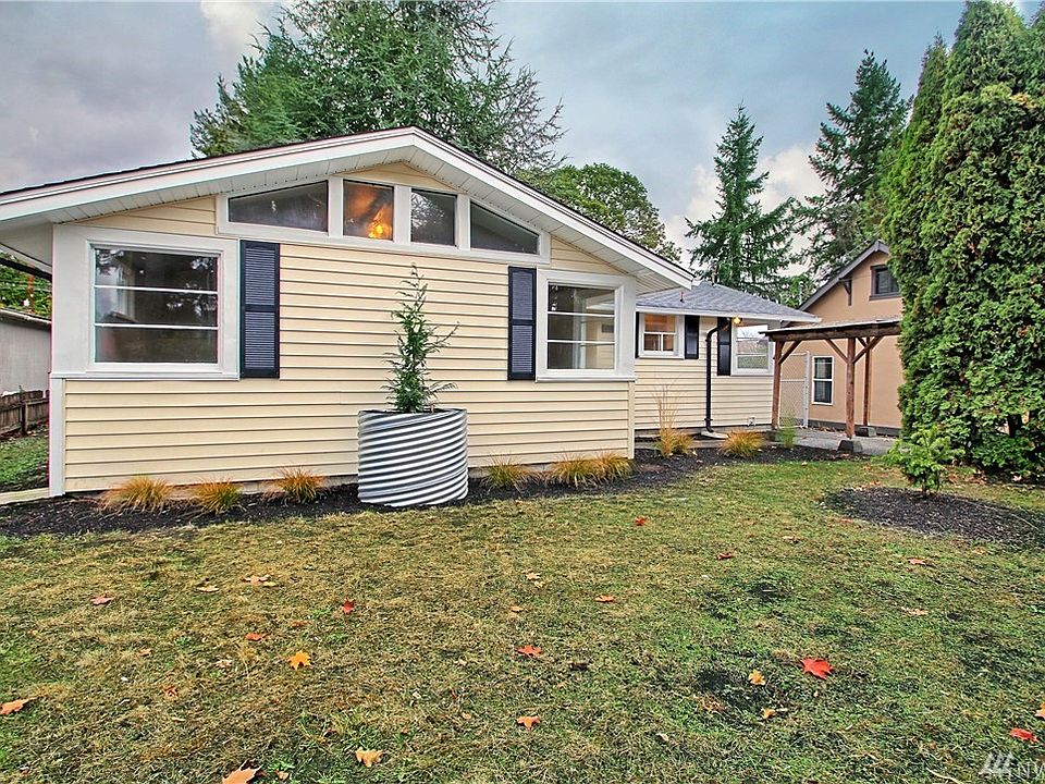 1st image of 5825 112th St SW
