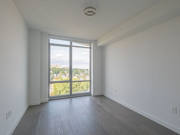 3rd image of 320 Adolphus Ave Unit 906