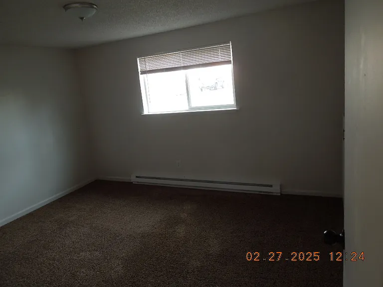 1718 E Crown Ave — Photo 8