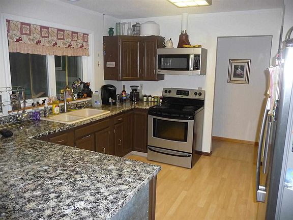 3rd image of 230 Sunny Hills Dr