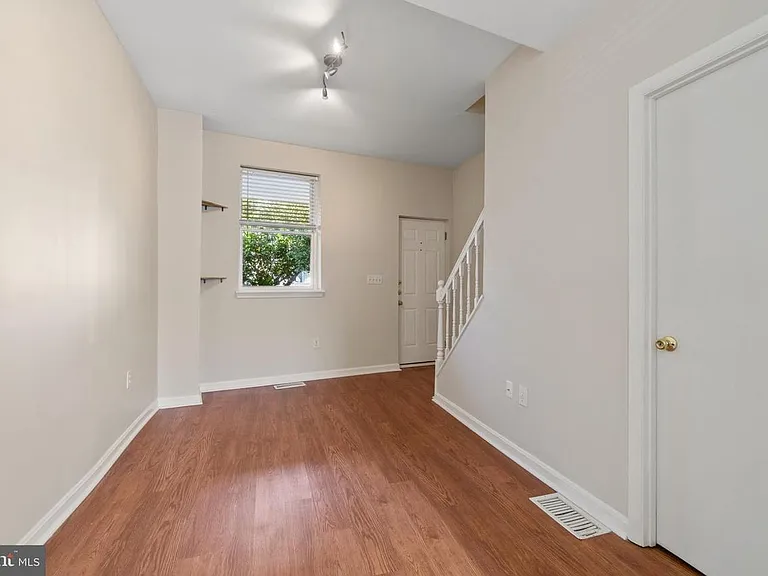 3449 Hickory Ave — Photo 3