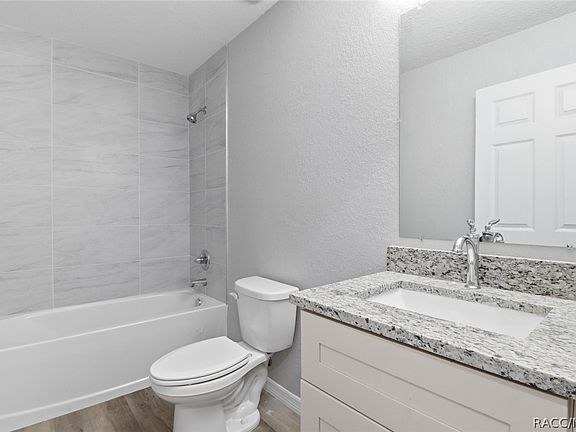 5th image of 490 N Robin Hood Rd