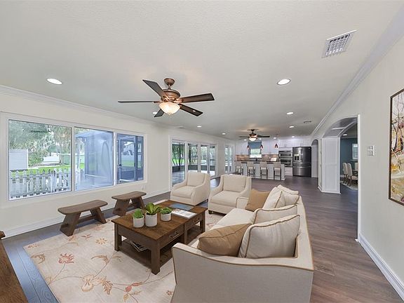 3rd image of 10922 PARK DRIVE
