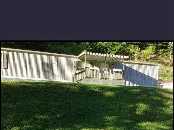 565 Coal Fork Dr, Charleston, WV 25306