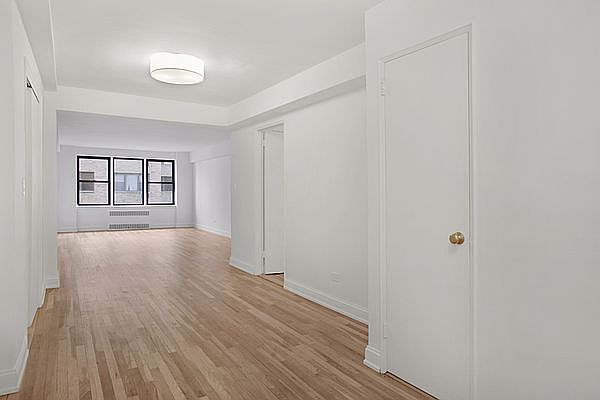 1st image of 157 E 18th St #H