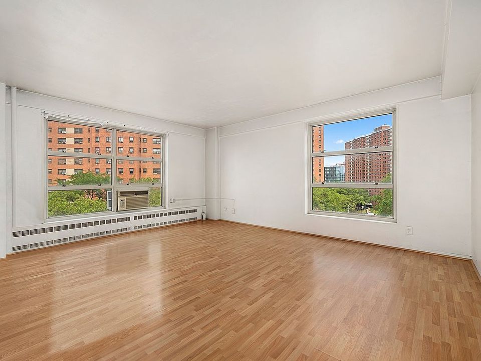 1st image of 90 La Salle St APT 5C