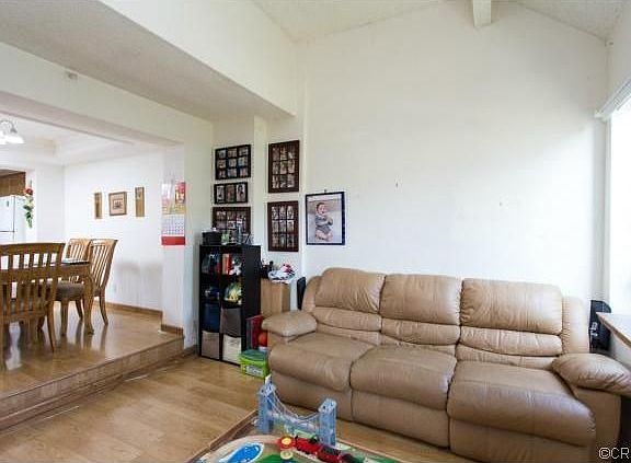 3rd image of 407 Pomelo Ave APT C