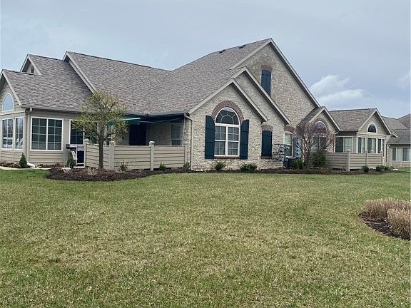 2nd image of 2701 Chateau Dr #A