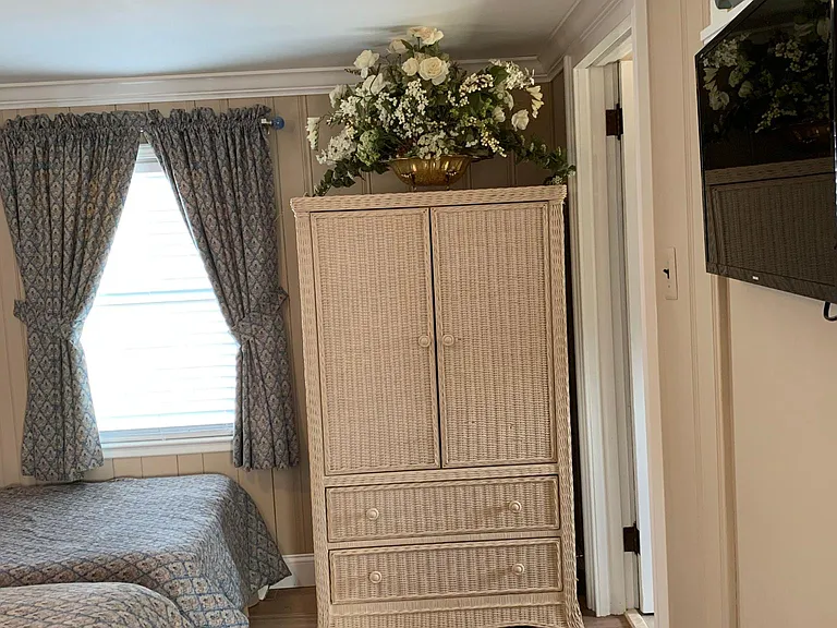 7 Kerr Ave #2 — Photo 31