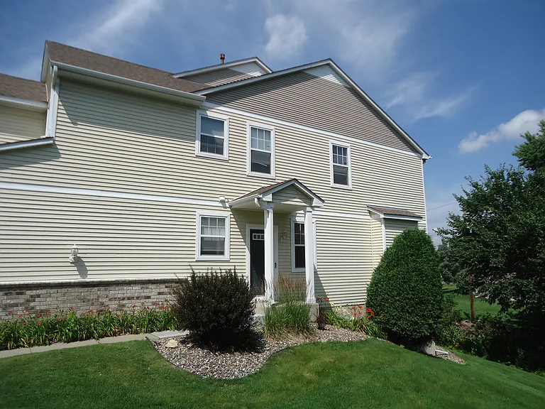 4599 Blaylock Cir — Photo 3