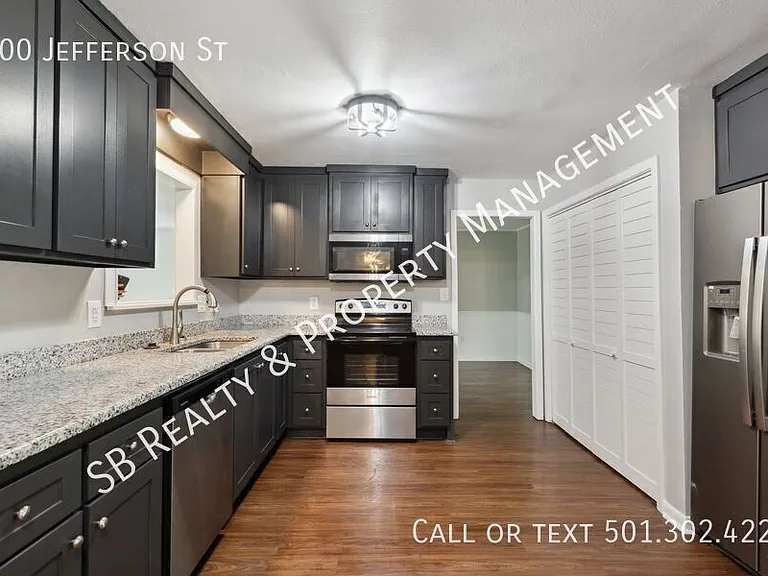 700 Jefferson St — Photo 11