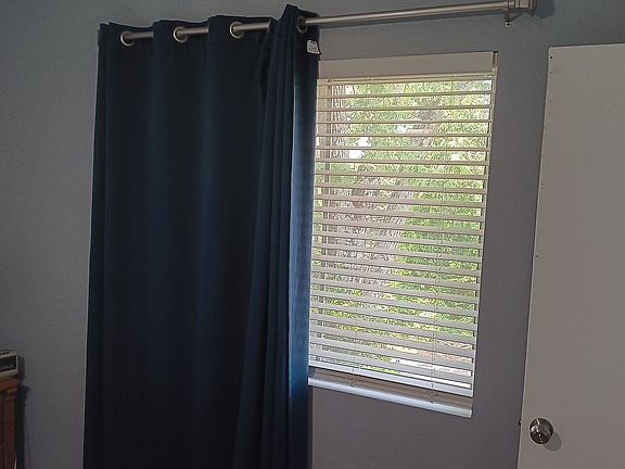 3rd image of 7 Winthrop Dr