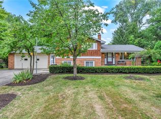 2808 Fowler Dr, Willoughby, OH 44094