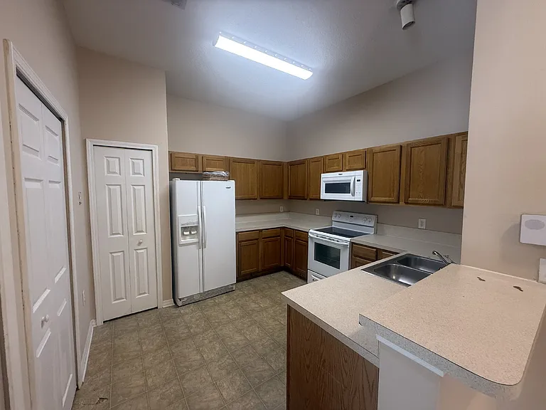 5150 Playpen Dr #1 — Photo 16