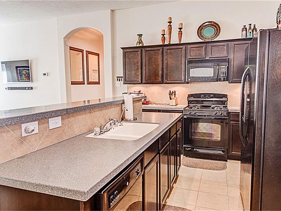 5th image of 7906 Flowing Oak Ln