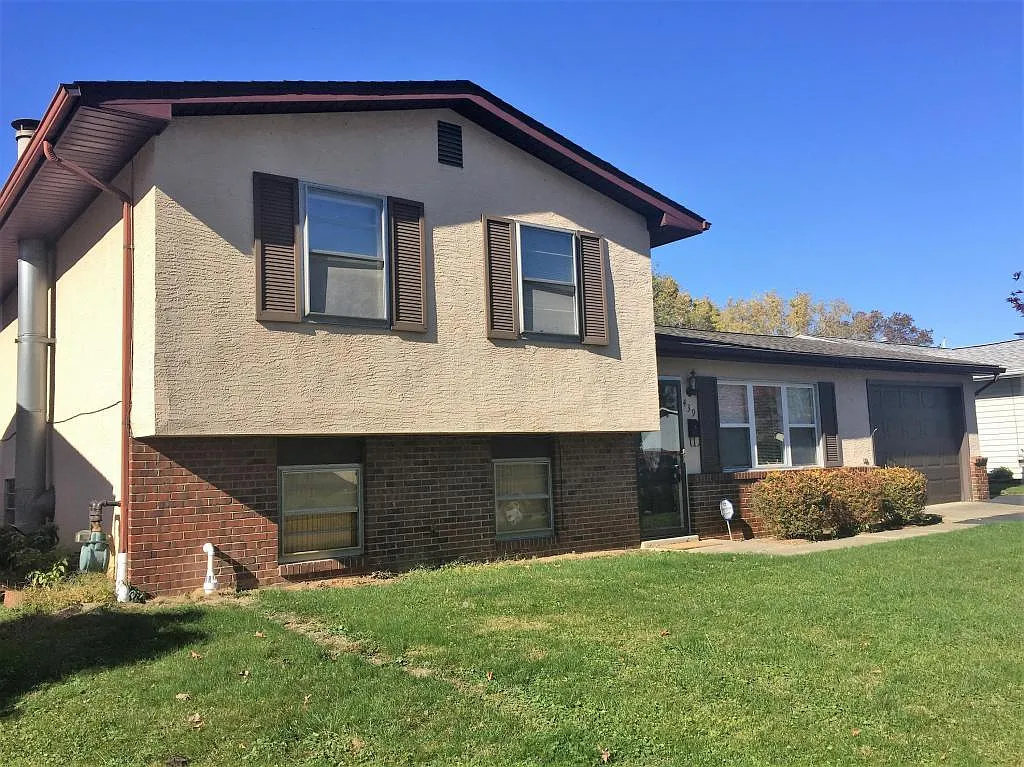 439 Dovewood Dr photo 1