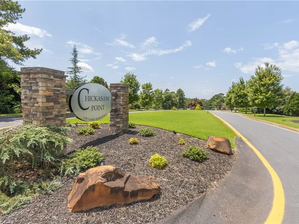 217 Palmer Ln, Westminster, SC 29693