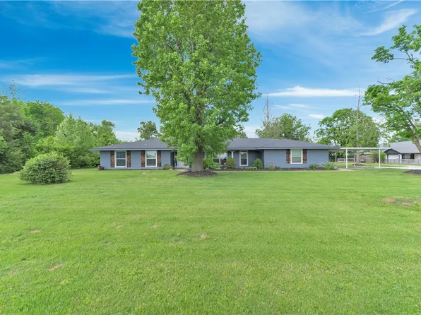 1003 W Price Ln, Rogers, AR 72758