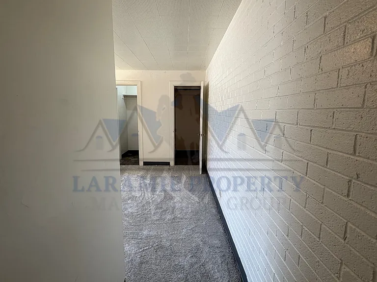 305 S 10th St #16 — Photo 2