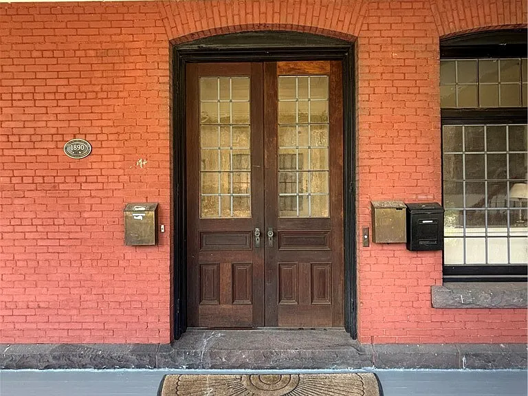201 Pine St — Photo 5