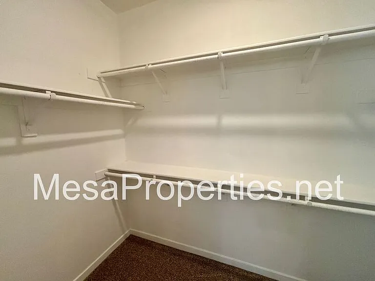5229 Jarvis Ln — Photo 45