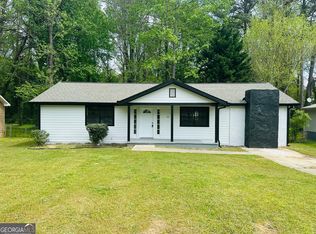 70 Darwin Dr, Jonesboro, GA 30238