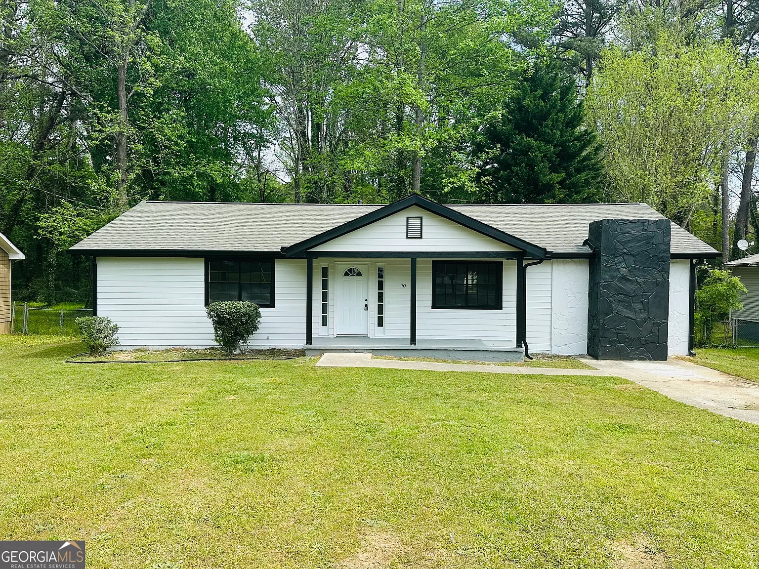 70 Darwin Dr photo 1