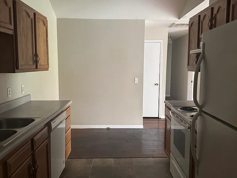 4303 N Morgan Ct — Photo 8