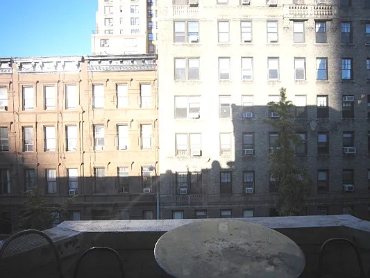 Rented by Apartments by Us | media 13