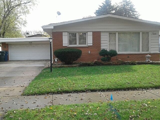 1st image of 826 W Westwood Dr