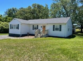 392 Morgan Ln, Warsaw, VA 22572