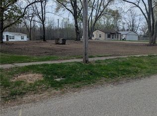 309 E Charleston Rd, Ashmore, IL