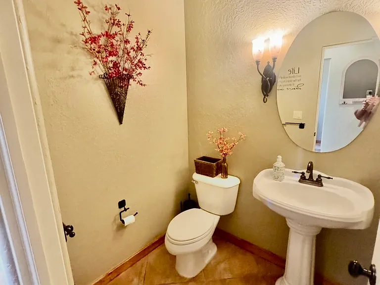 3369 S 1100 W — Photo 9
