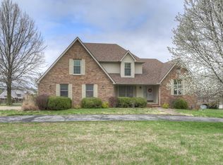 2009 Beau Dr, Carthage, MO 64836
