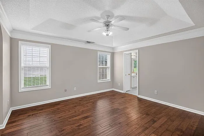 390 Silverthorn Dr NW — Photo 12