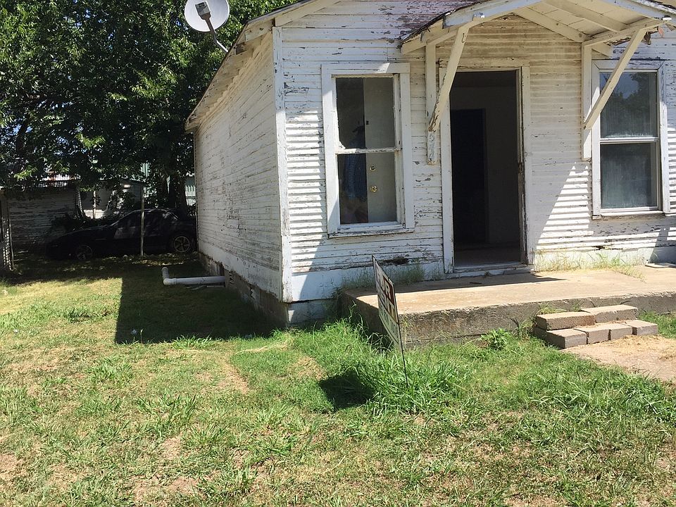 1st image of 544 W Russell Ave