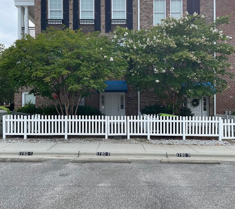 1st image of 1790 Queen Anne St #1